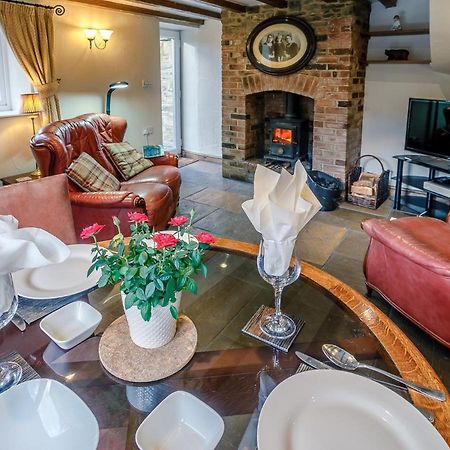 Вилла 1 Bed In Fenny Bentley 80376 Экстерьер фото