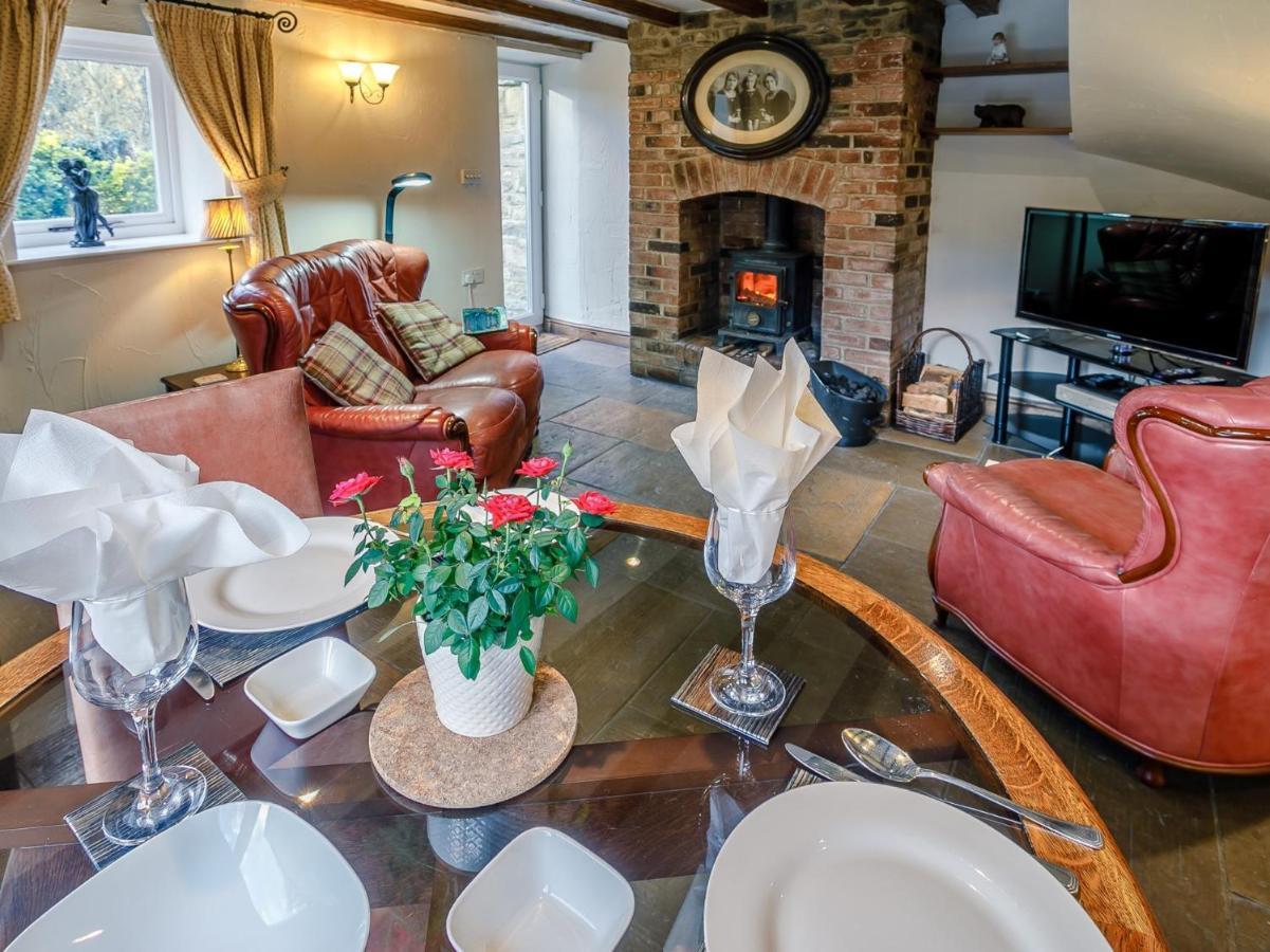 Вилла 1 Bed In Fenny Bentley 80376 Экстерьер фото